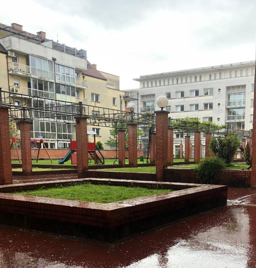 Apartment Green - Grey Ljubljana Extérieur photo